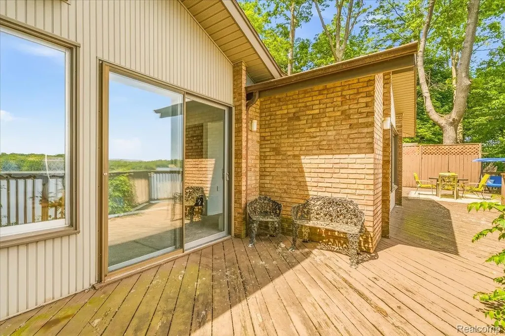 13020 Edgedale Street Van Buren Charter Township MI 48111