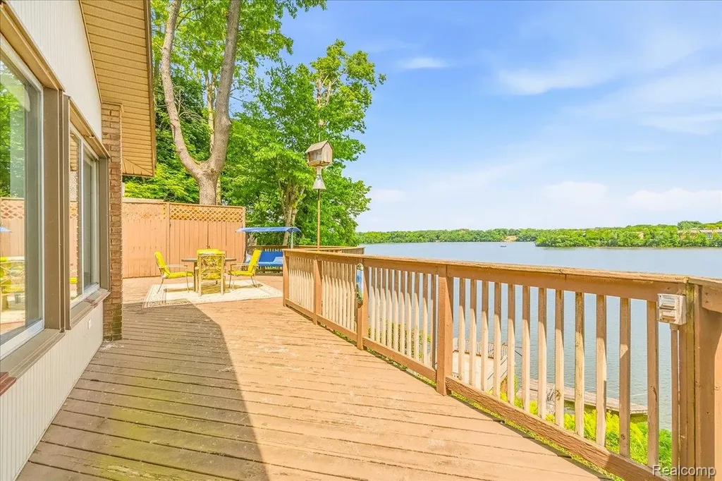 13020 Edgedale Street Van Buren Charter Township MI 48111