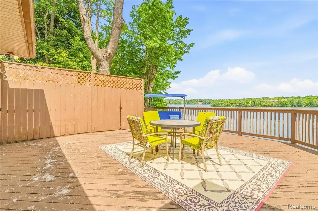13020 Edgedale Street Van Buren Charter Township MI 48111
