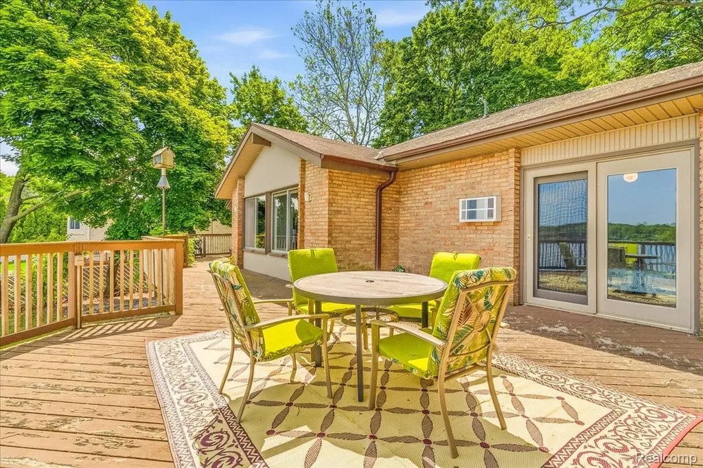 13020 Edgedale Street Van Buren Charter Township MI 48111