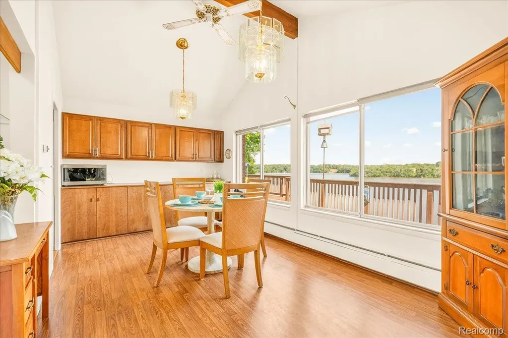 13020 Edgedale Street Van Buren Charter Township MI 48111
