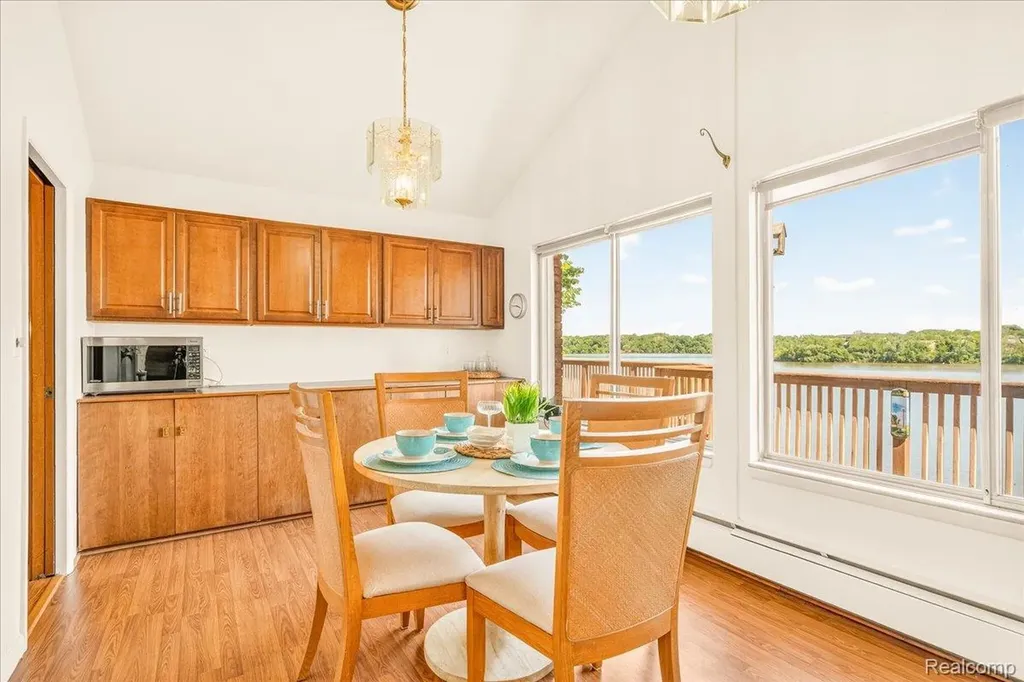 13020 Edgedale Street Van Buren Charter Township MI 48111
