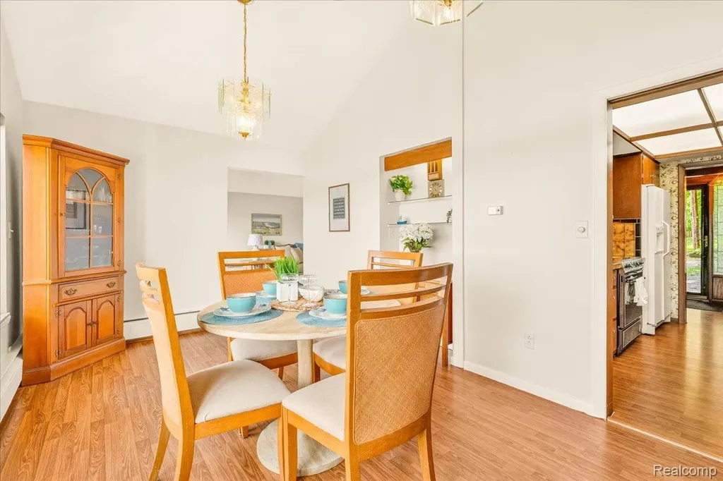 13020 Edgedale Street Van Buren Charter Township MI 48111