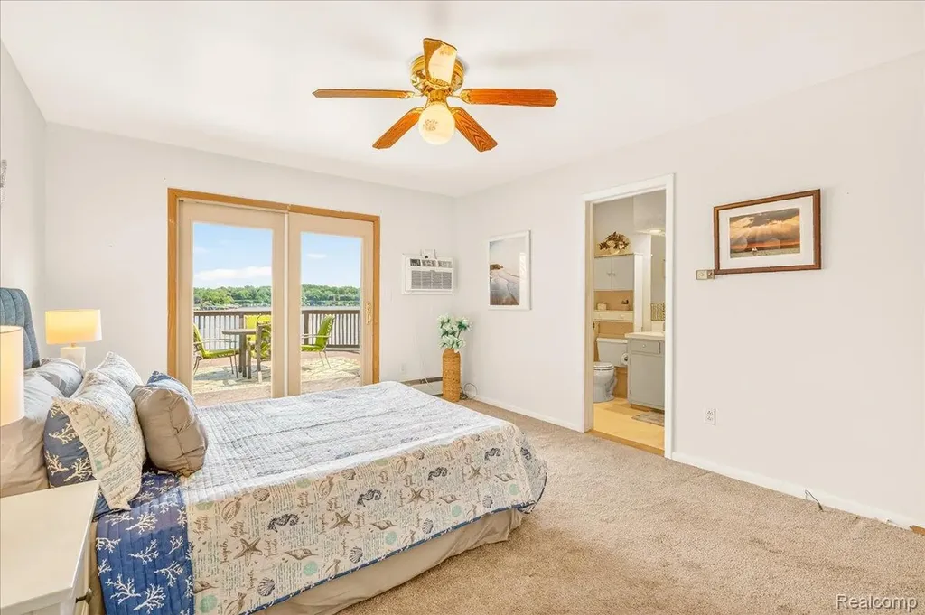 13020 Edgedale Street Van Buren Charter Township MI 48111