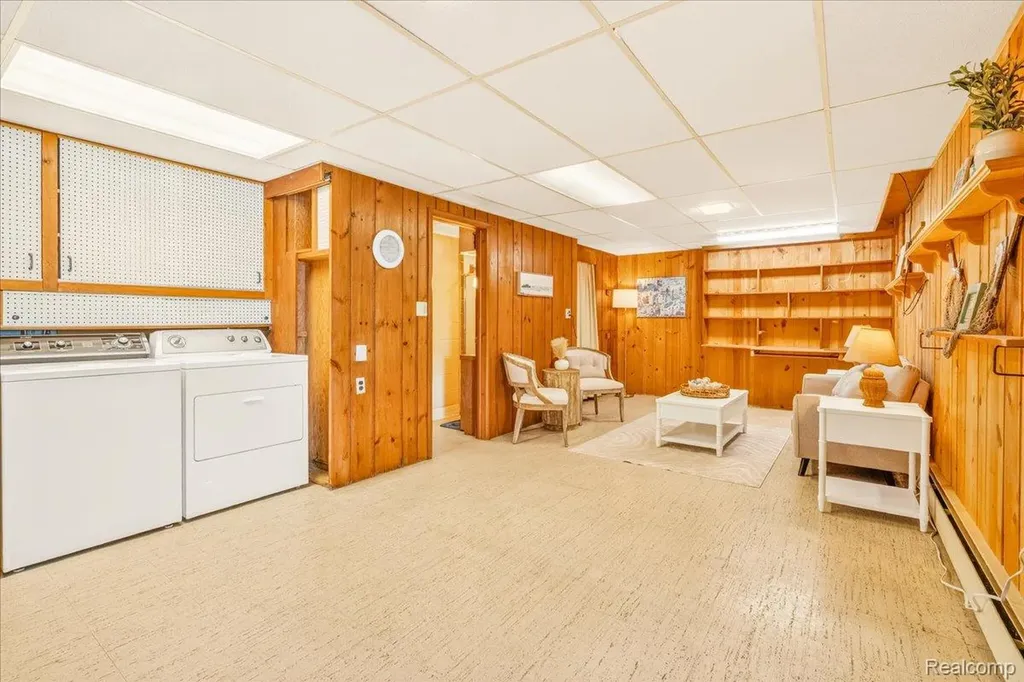 13020 Edgedale Street Van Buren Charter Township MI 48111
