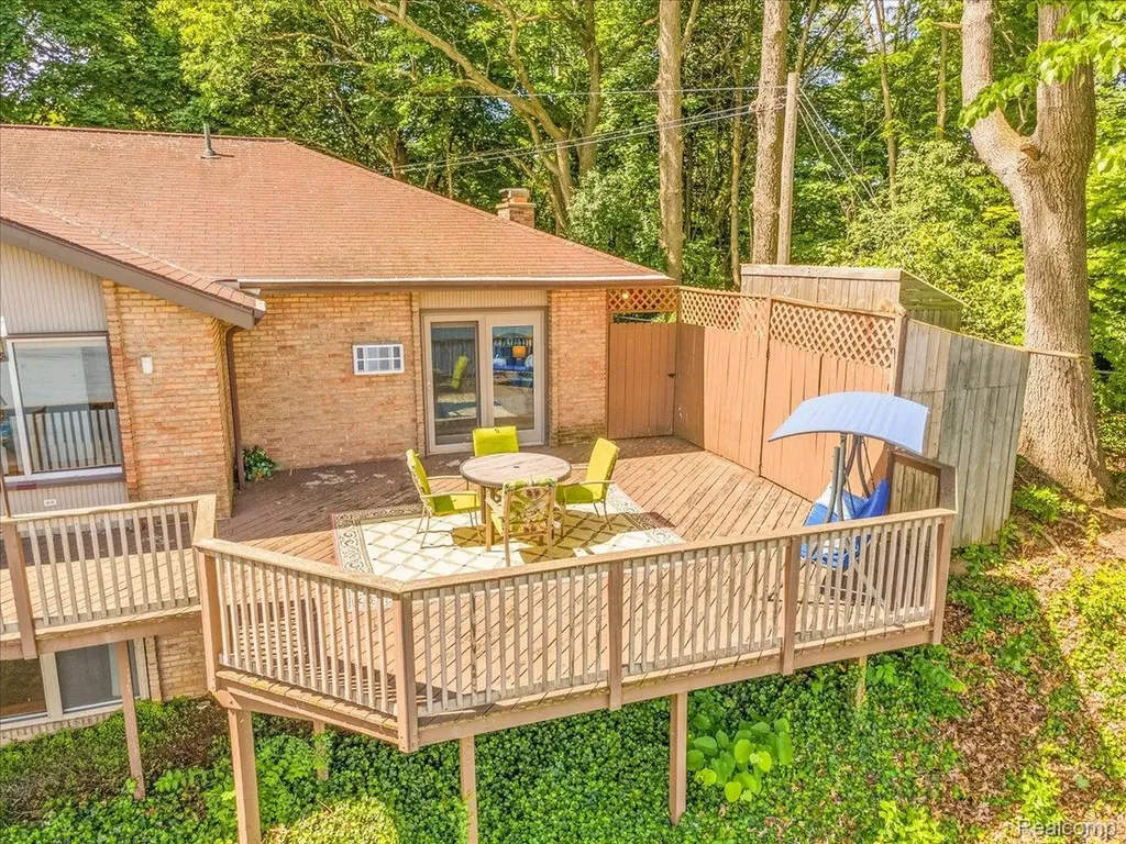 13020 Edgedale Street Van Buren Charter Township MI 48111