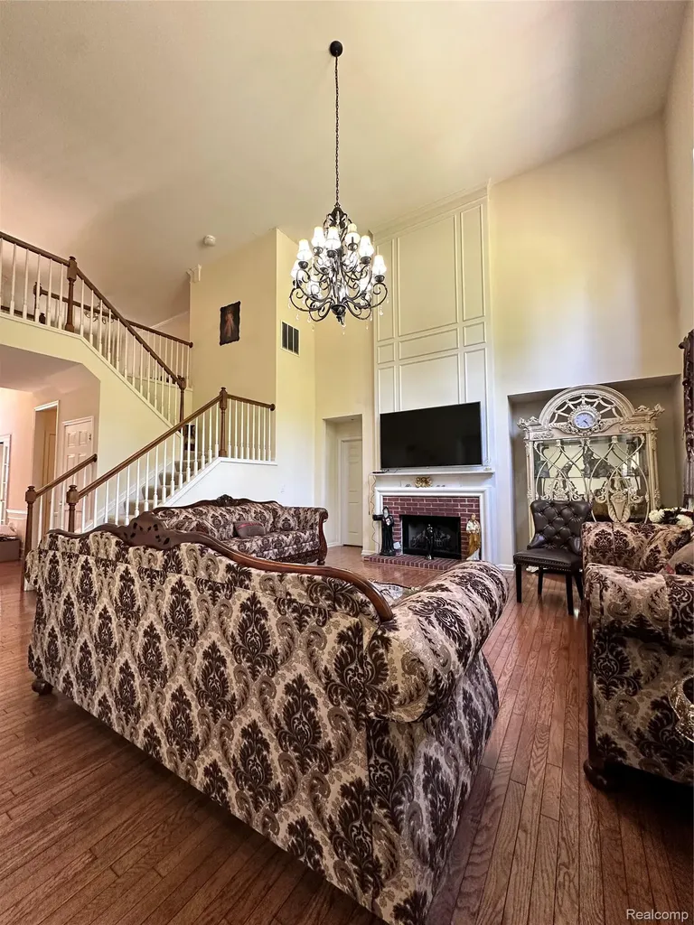 7383 Tottenham Shelby Charter Township MI 48317