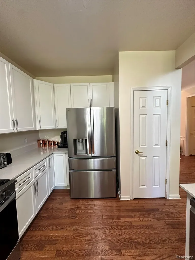 7383 Tottenham Shelby Charter Township MI 48317