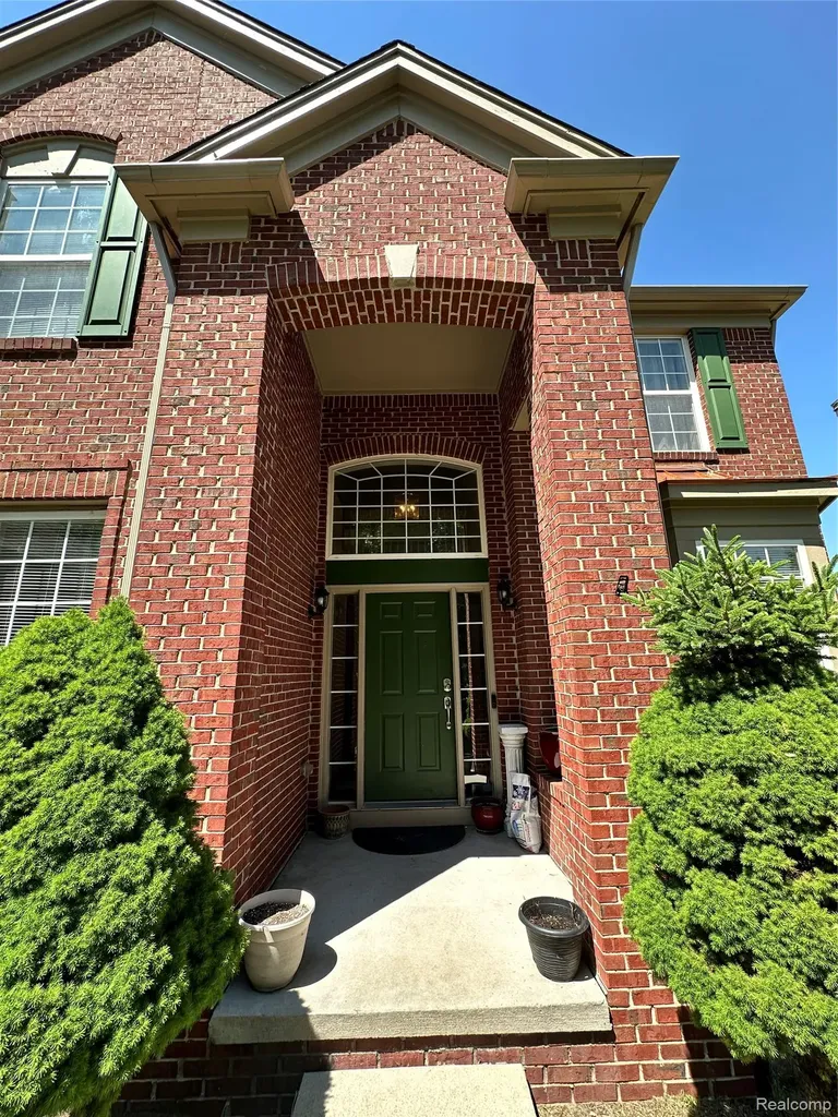 7383 Tottenham Shelby Charter Township MI 48317