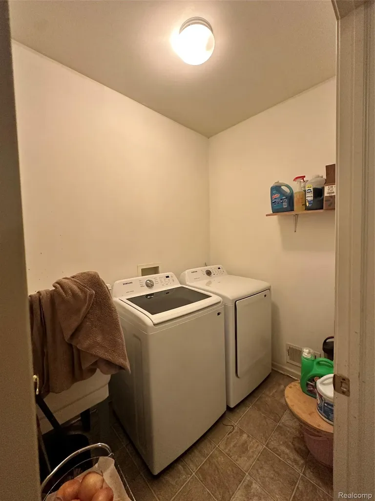 7383 Tottenham Shelby Charter Township MI 48317