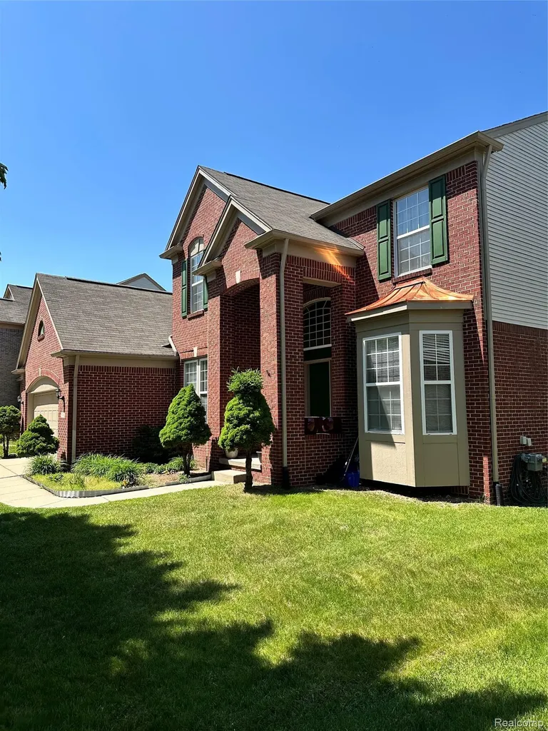 7383 Tottenham Shelby Charter Township MI 48317