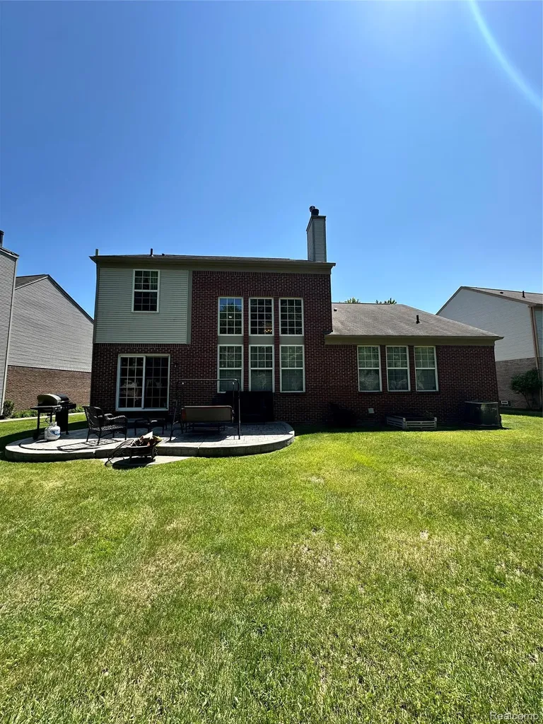7383 Tottenham Shelby Charter Township MI 48317