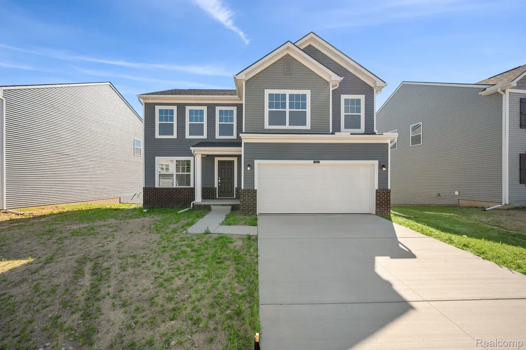 412 Hidden River W Holly Township MI 48442