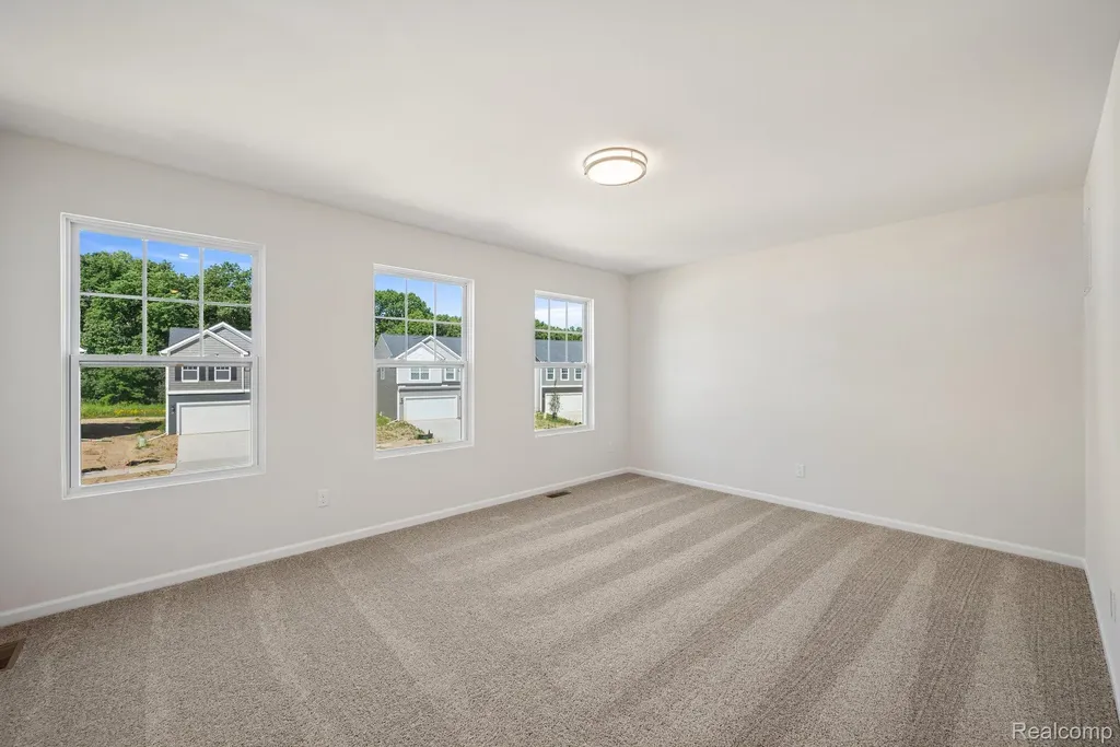 412 Hidden River W Holly Township MI 48442