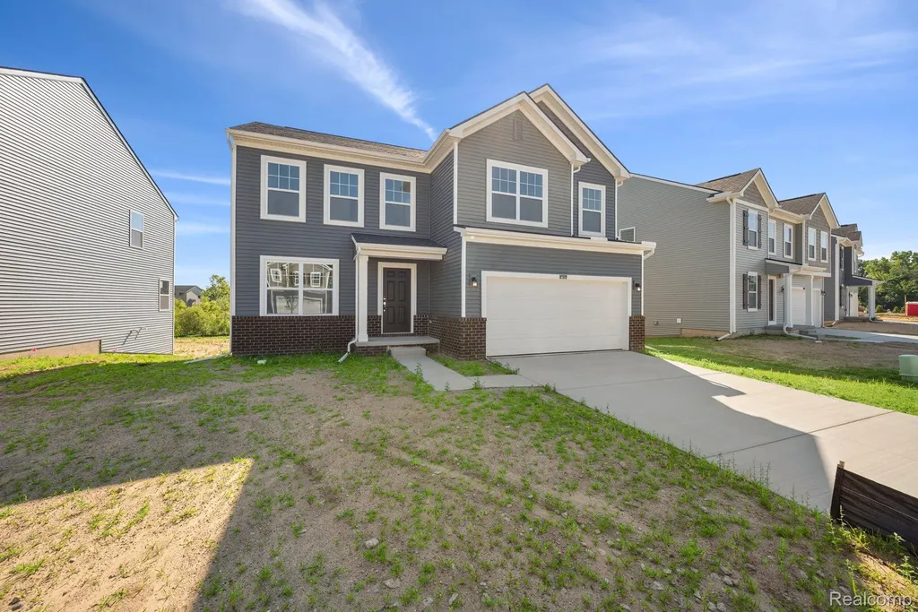 412 Hidden River W Holly Township MI 48442