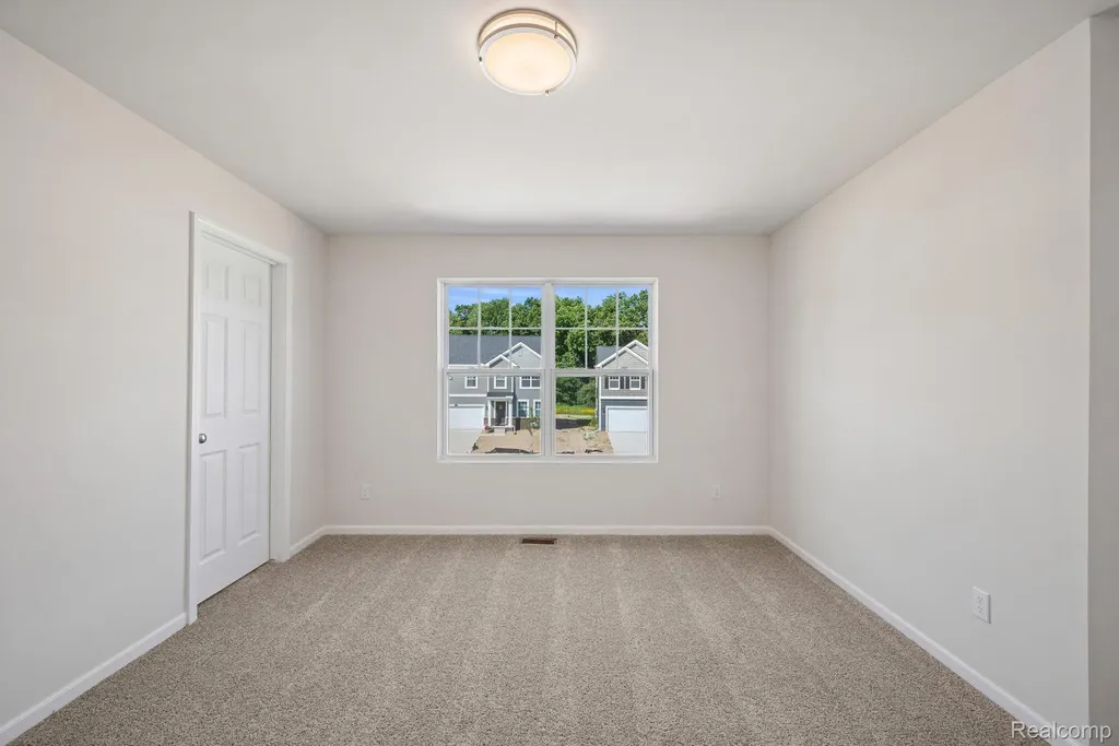 412 Hidden River W Holly Township MI 48442