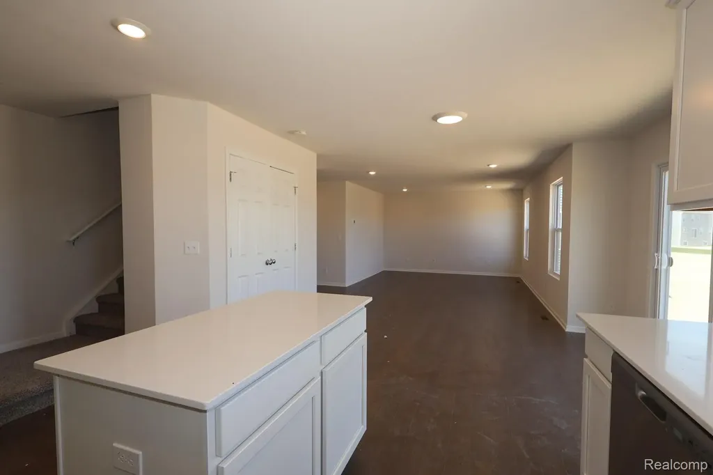 412 Hidden River W Holly Township MI 48442