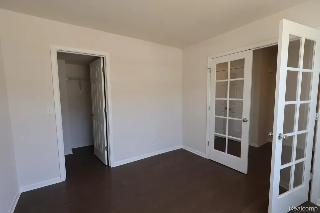 412 Hidden River W Holly Township MI 48442