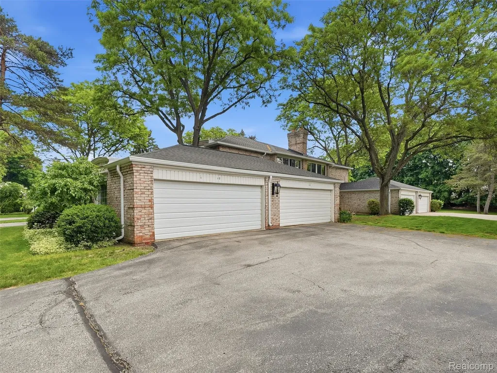 1735 Tiverton Road Bloomfield Hills City MI 48304