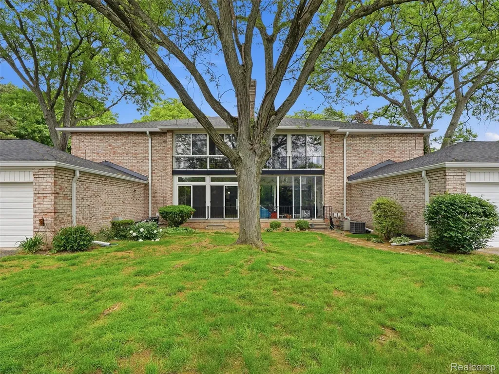 1735 Tiverton Road Bloomfield Hills City MI 48304