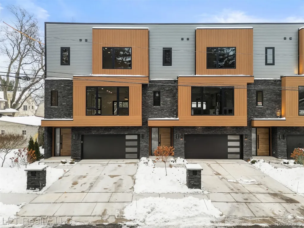 527 Walnut Street Brighton City MI 48116