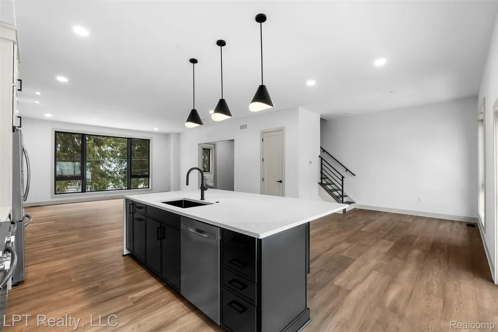 527 Walnut Street Brighton City MI 48116