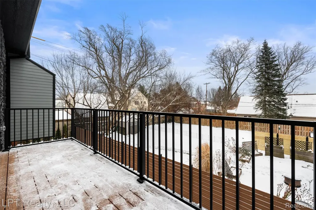 527 Walnut Street Brighton City MI 48116