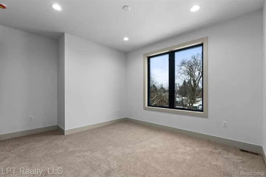 527 Walnut Street Brighton City MI 48116