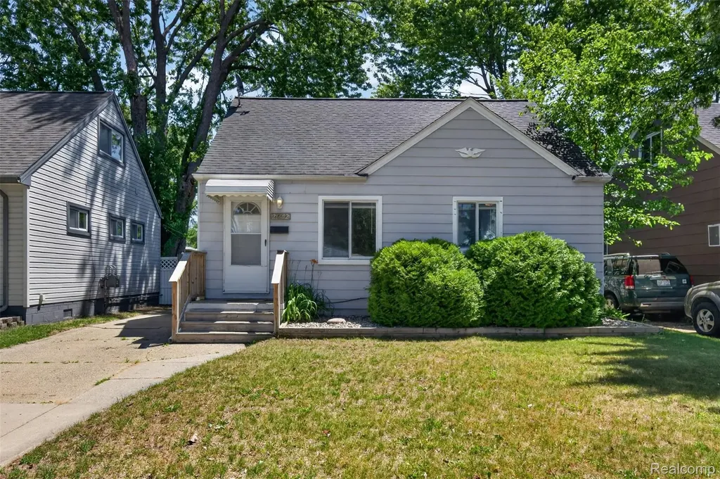 26692 Lorenz Street Madison Heights City MI 48071