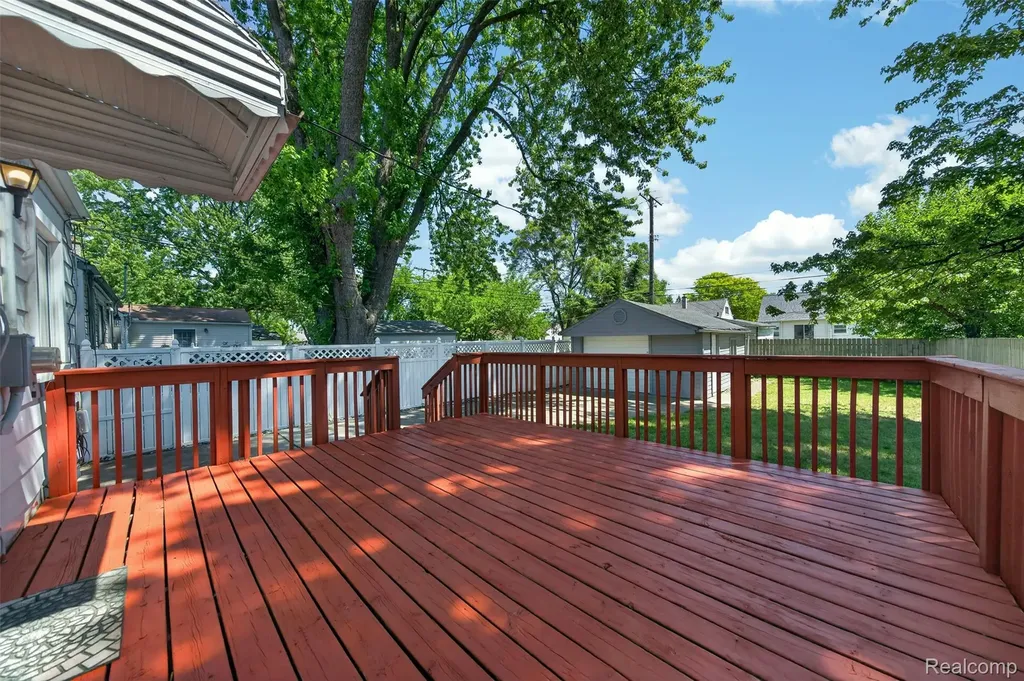 26692 Lorenz Street Madison Heights City MI 48071