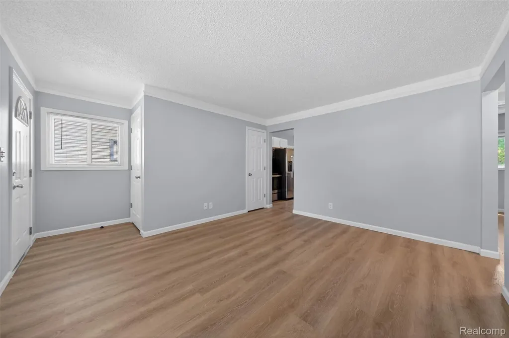 26692 Lorenz Street Madison Heights City MI 48071