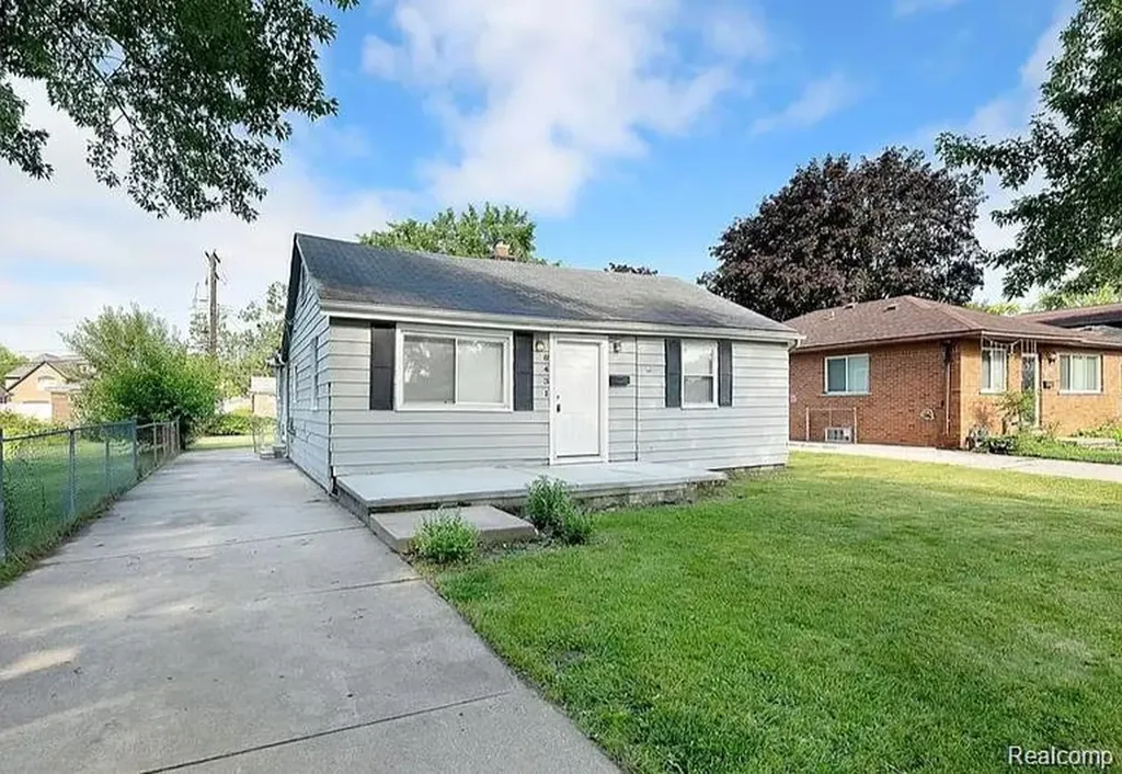 6431 Centralia Street Dearborn Heights City MI 48127