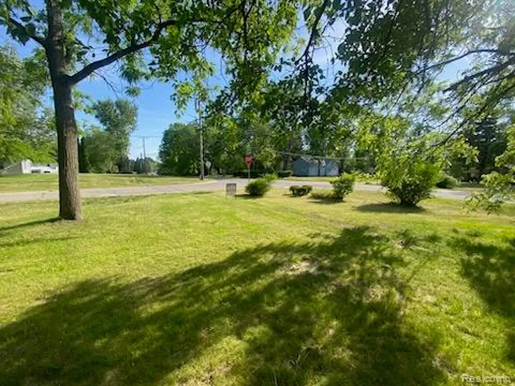 1131 Kettering Street Burton City MI 48509