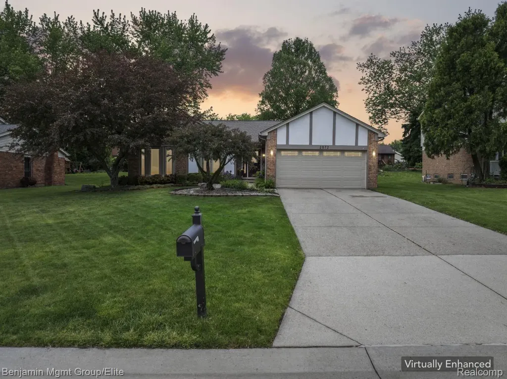 2072 Cumberland Road Rochester Hills City MI 48307