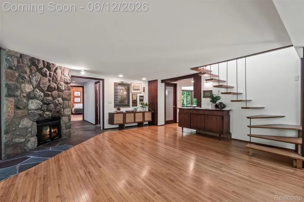 3954 N Ellamae Road Oakland Charter Township MI 48363