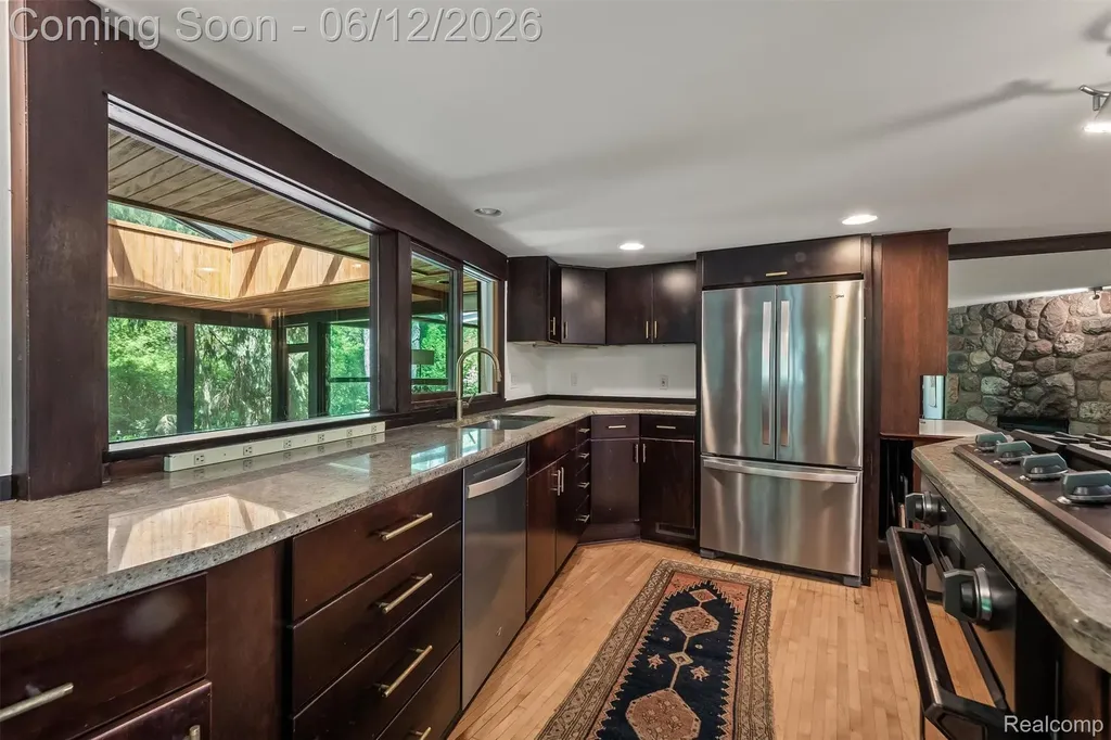 3954 N Ellamae Road Oakland Charter Township MI 48363