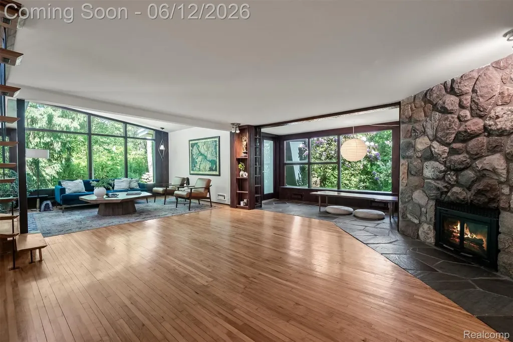 3954 N Ellamae Road Oakland Charter Township MI 48363