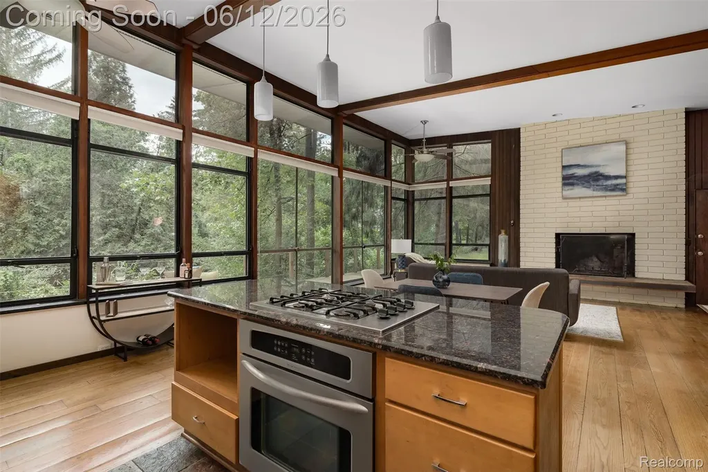 3954 N Ellamae Road Oakland Charter Township MI 48363