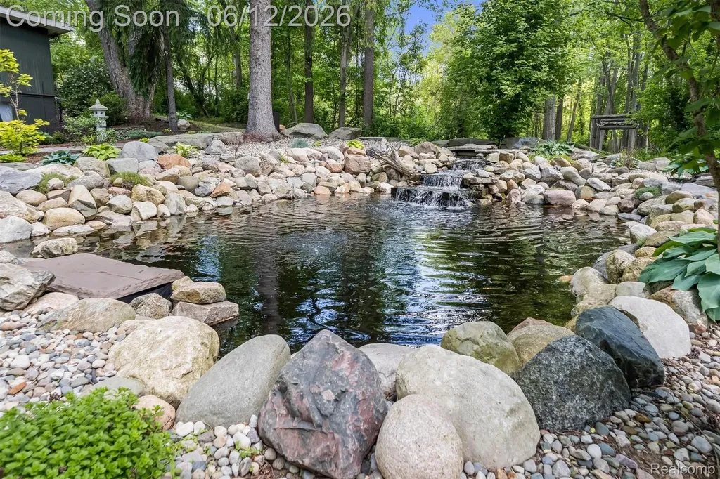 3954 N Ellamae Road Oakland Charter Township MI 48363