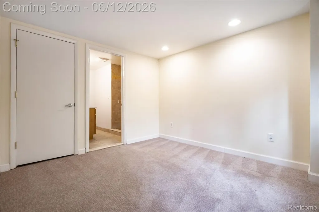 3954 N Ellamae Road Oakland Charter Township MI 48363