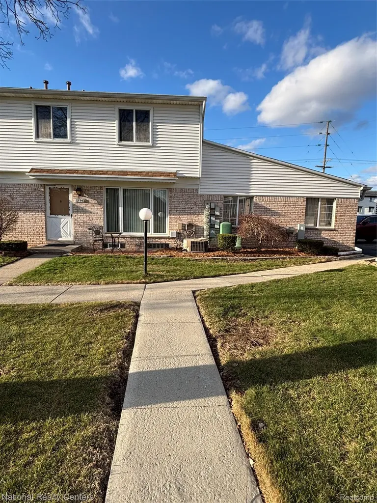 37543 Colonial Drive Westland City MI 48185