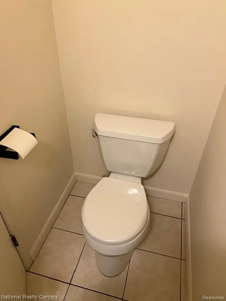 37543 Colonial Drive Westland City MI 48185