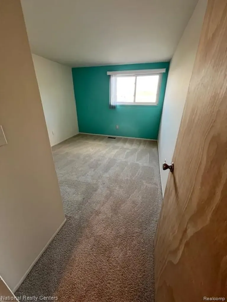 37543 Colonial Drive Westland City MI 48185