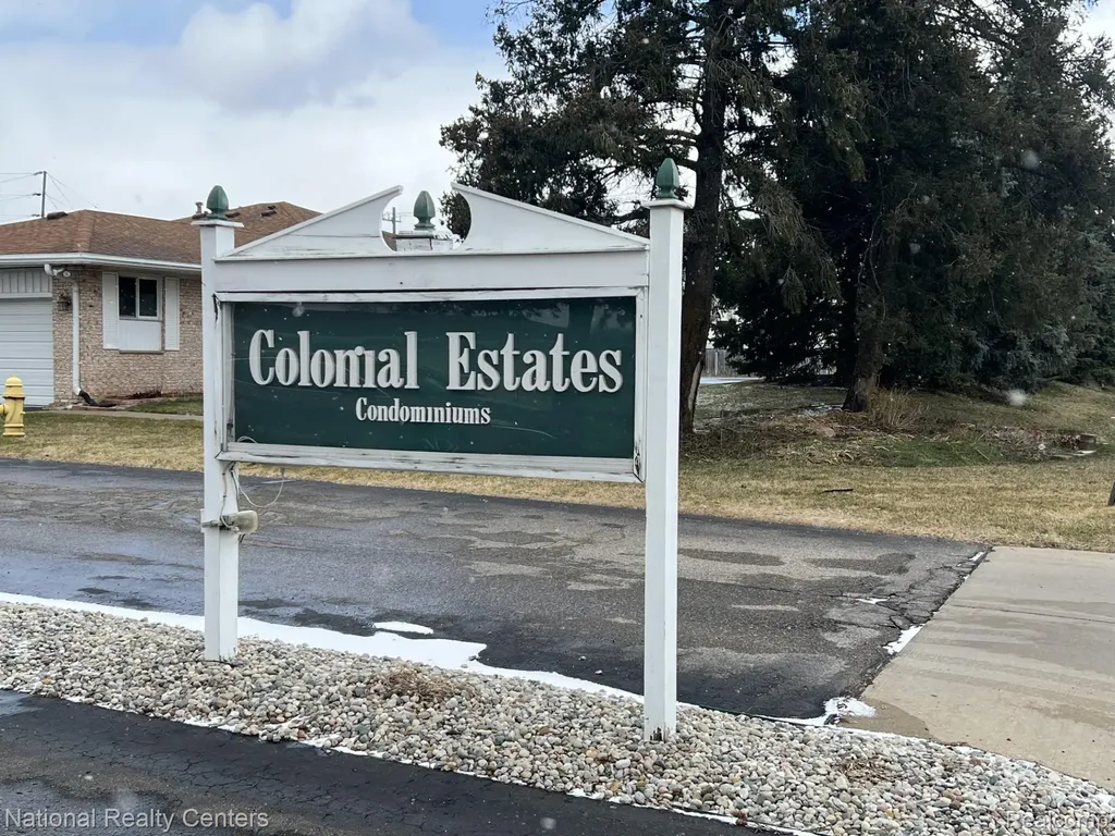 37543 Colonial Drive Westland City MI 48185