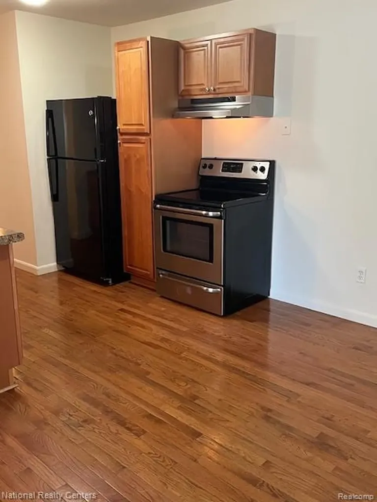 37543 Colonial Drive Westland City MI 48185