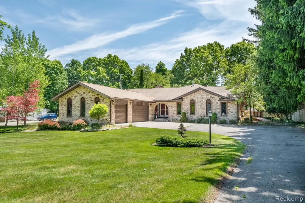 11050 Wealthy Lane Bruce Township MI 48065