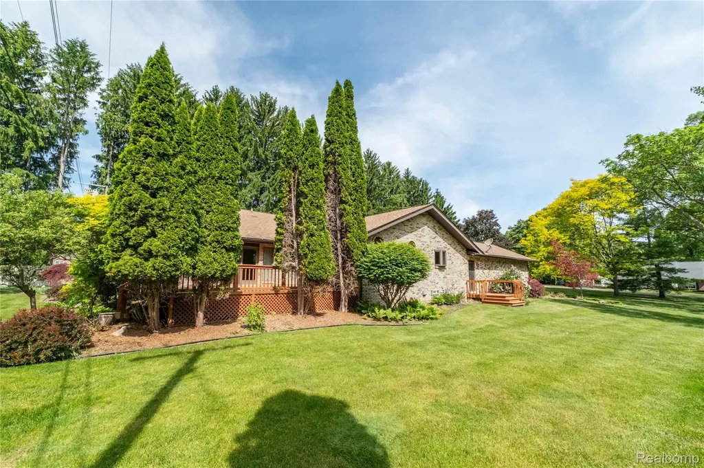 11050 Wealthy Lane Bruce Township MI 48065