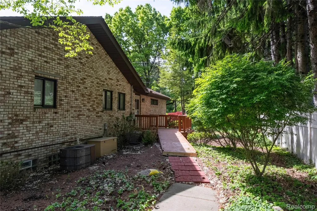 11050 Wealthy Lane Bruce Township MI 48065