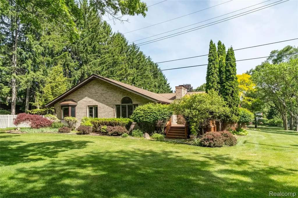 11050 Wealthy Lane Bruce Township MI 48065