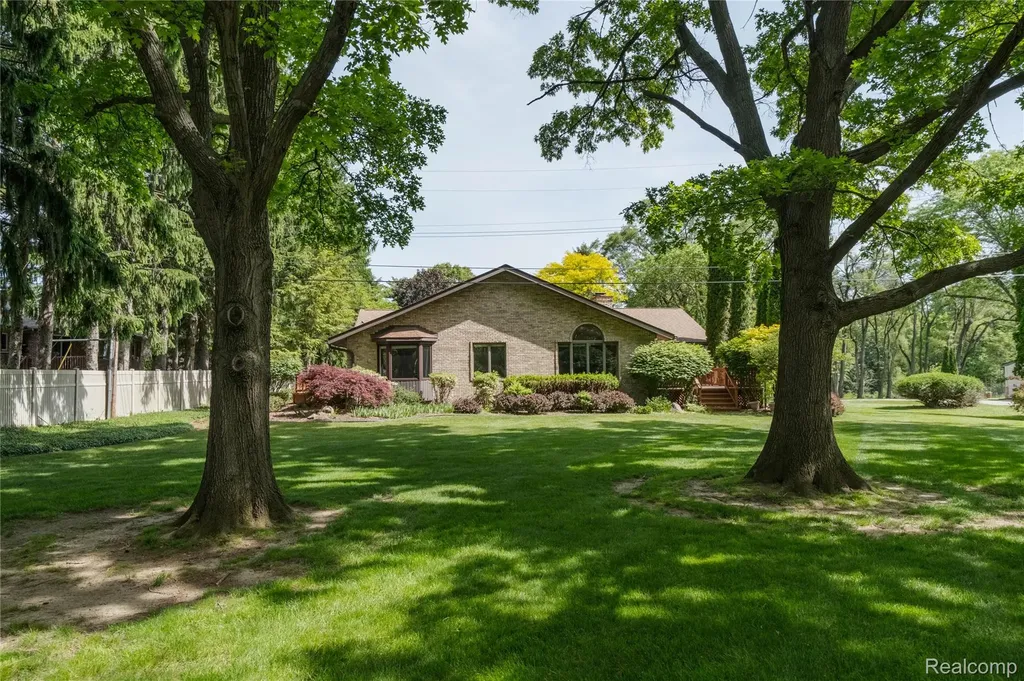 11050 Wealthy Lane Bruce Township MI 48065